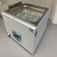 VWR Shaking 12L Water Bath image 1